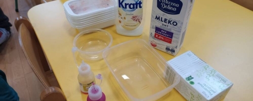 Przygoda plastyczna z kolorowymi tuszami