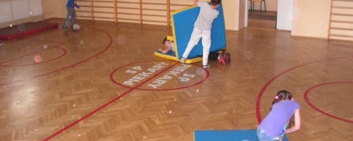 21 wrzesień 2016r.- zabawy na sali gimastycznej