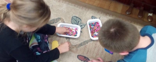 Koralikowe szaleństwo na świetlicy