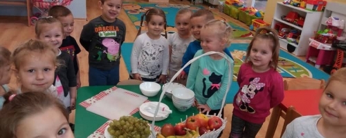 ROBIMY SAŁATKĘ OWOCOWĄ (GRUPA TYGRYSKI)